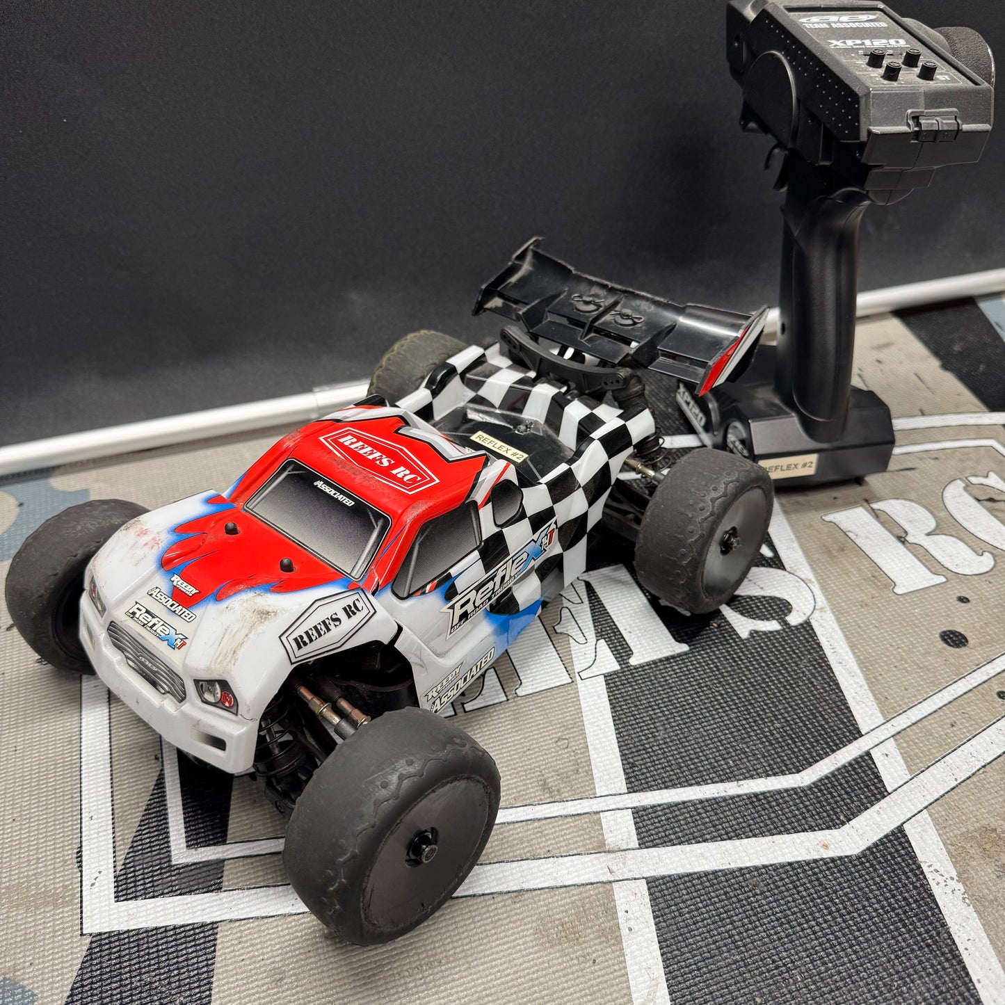 Team Associated 14T 4WD RTR