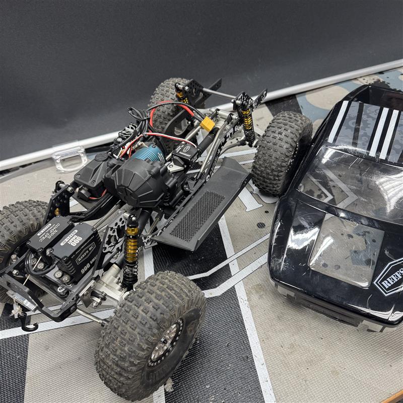 REEFS 10.3 COMP BUILD W/ REEFS LIVERY BODY