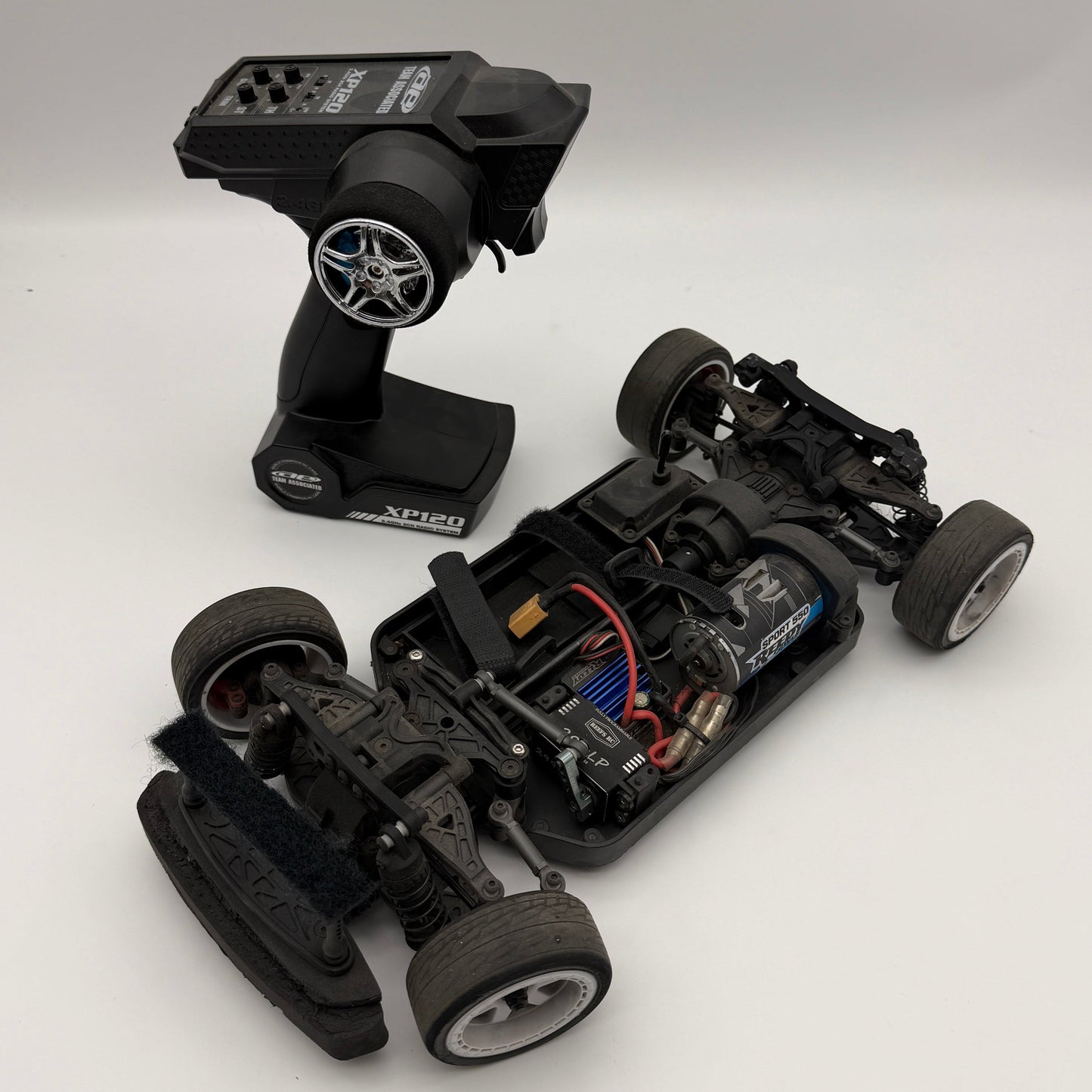 REEFS AE Apex2 Hoonitruck 1/10 Electric 4WD