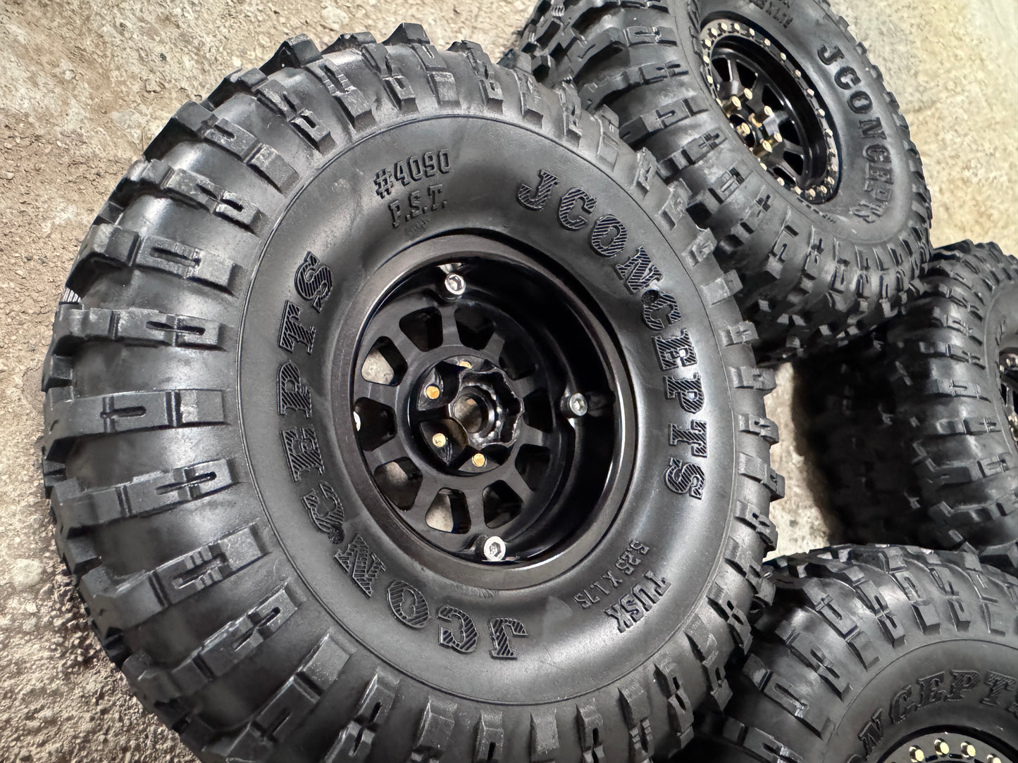 Set of 4 2.2 Vanquish Battle Born Wheels & JCocepts Tires