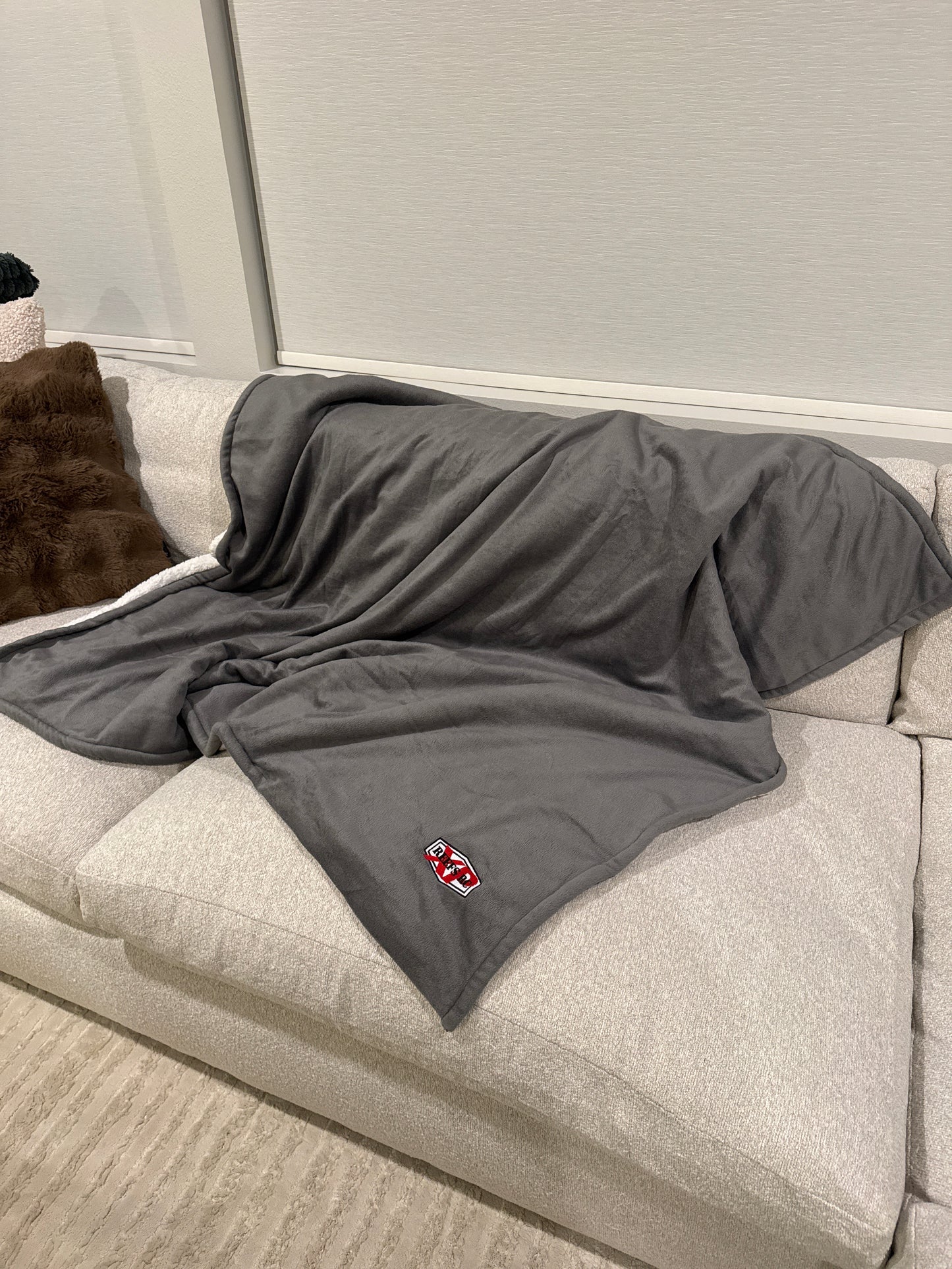 XP Embroidered Premium sherpa blanket